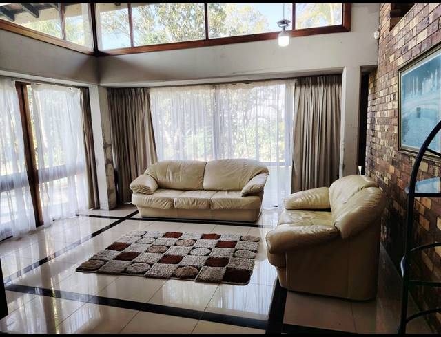 4 BEDROOM HOUSE FOR SALE IN RESERVOIR HILLS